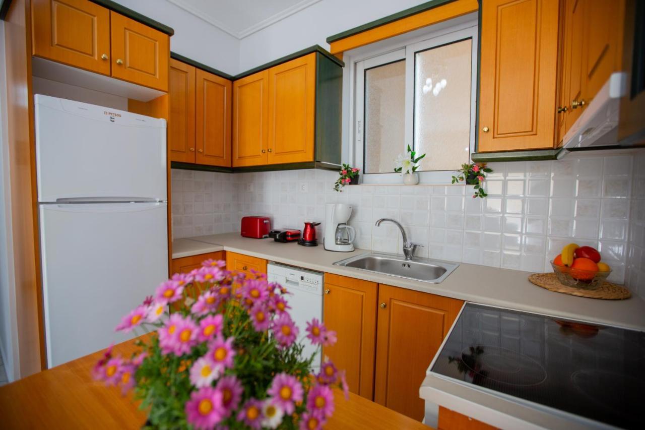 Poly'S Charming Home - City Center & Near The Beach 2Bedroom Apartment Nafpaktos Exteriör bild