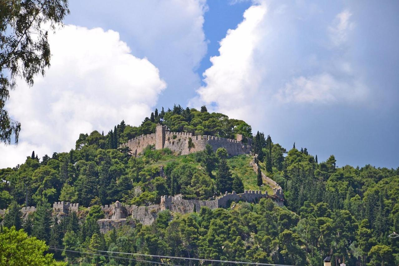 Poly'S Charming Home - City Center & Near The Beach 2Bedroom Apartment Nafpaktos Exteriör bild